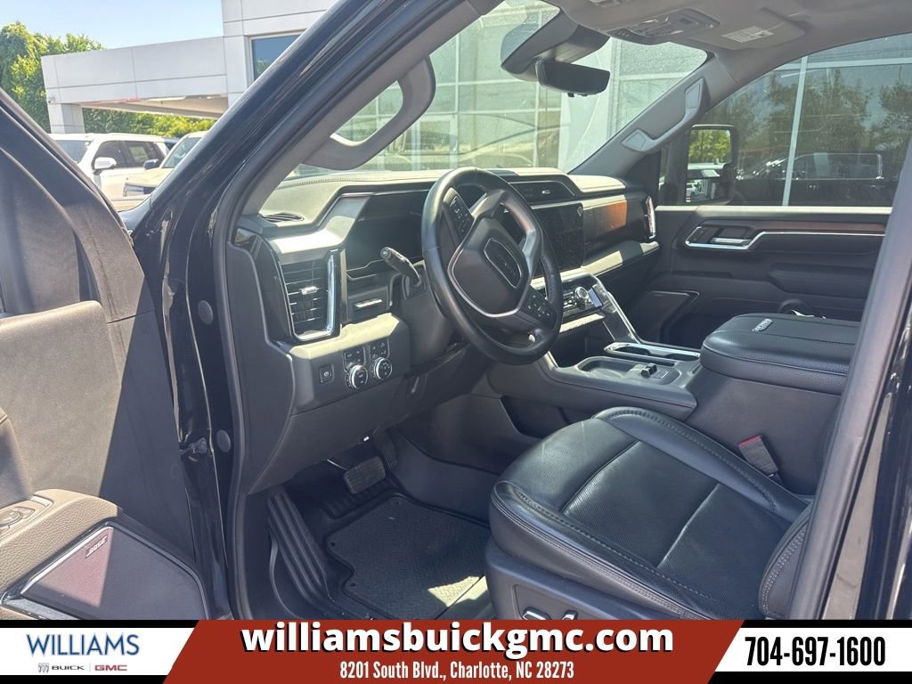 2024 GMC Sierra 4WD Crew Cab Long Box DRW Denali's photo