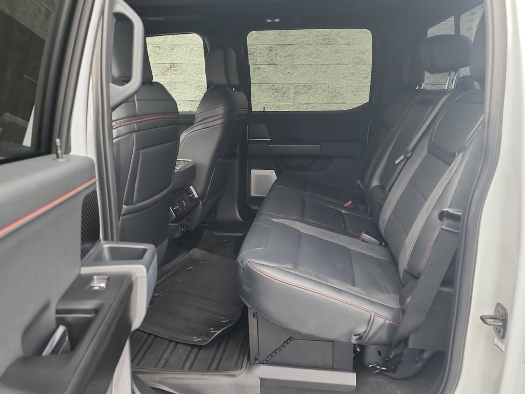 2025 Ford F-150 Raptor - Photo 25