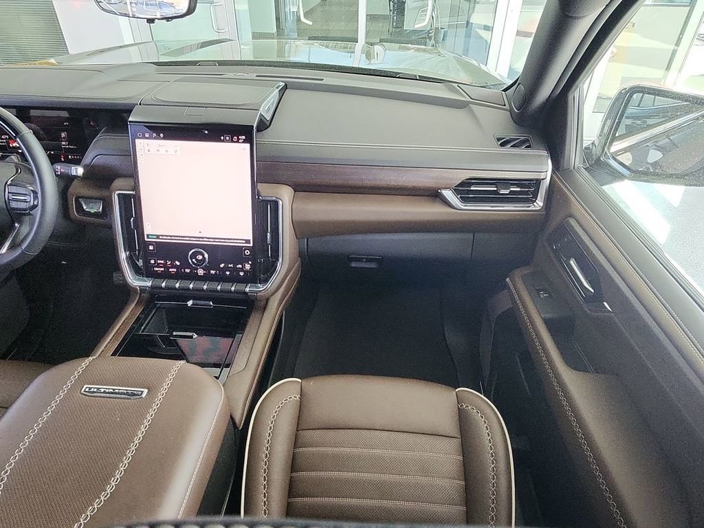 2025 GMC Yukon Denali Ultimate - Photo 29