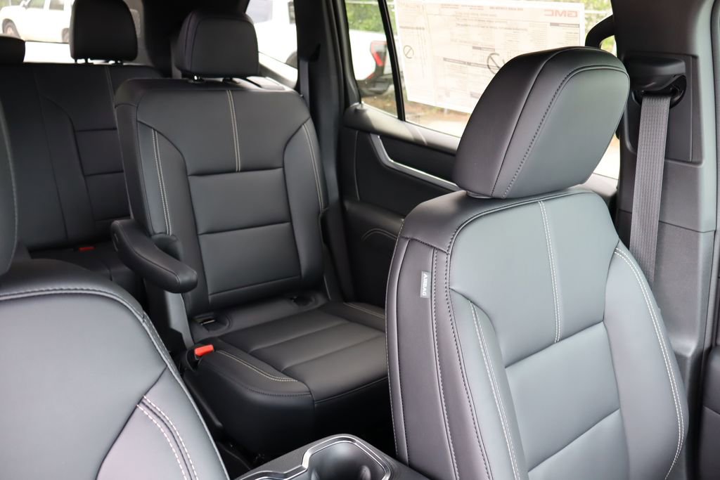 2026 GMC Acadia Elevation - Photo 25