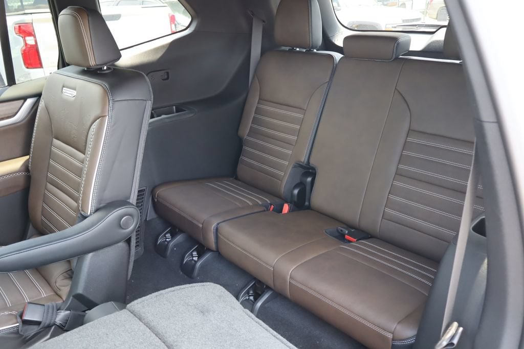 2026 GMC Acadia Denali Ultimate - Photo 22