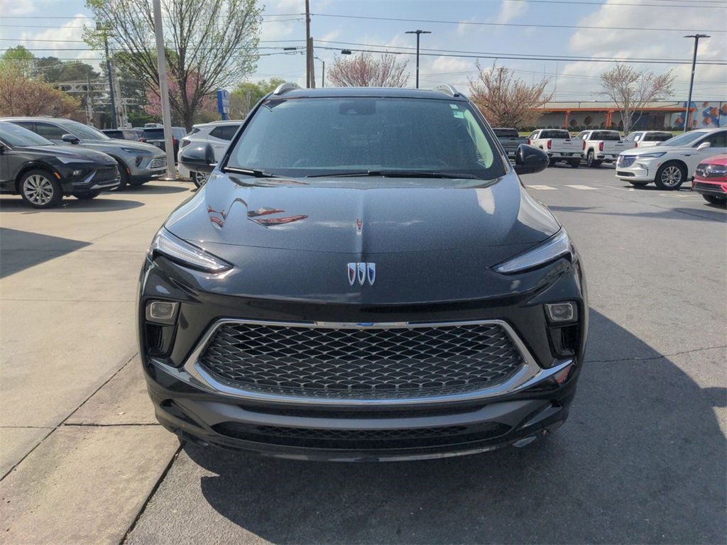 2024 Buick Encore GX Avenir photo 3