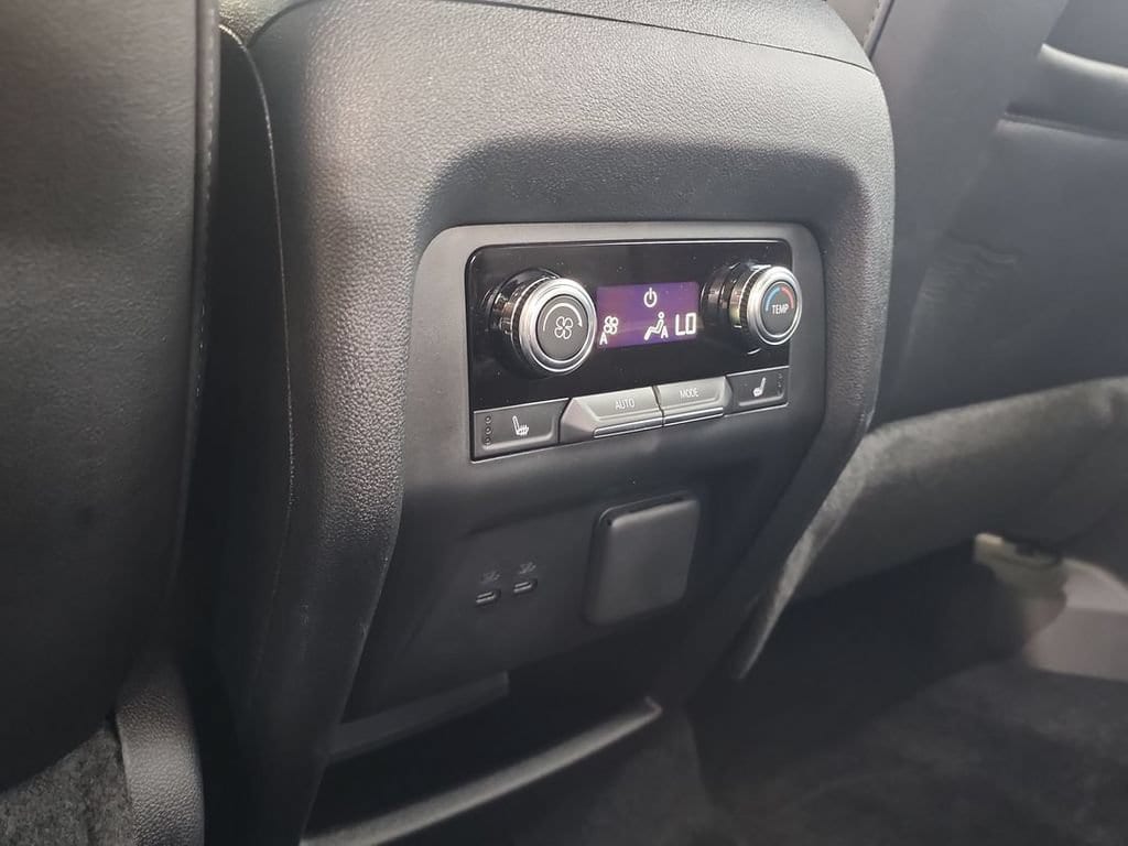 2026 GMC Acadia Denali Ultimate - Photo 21