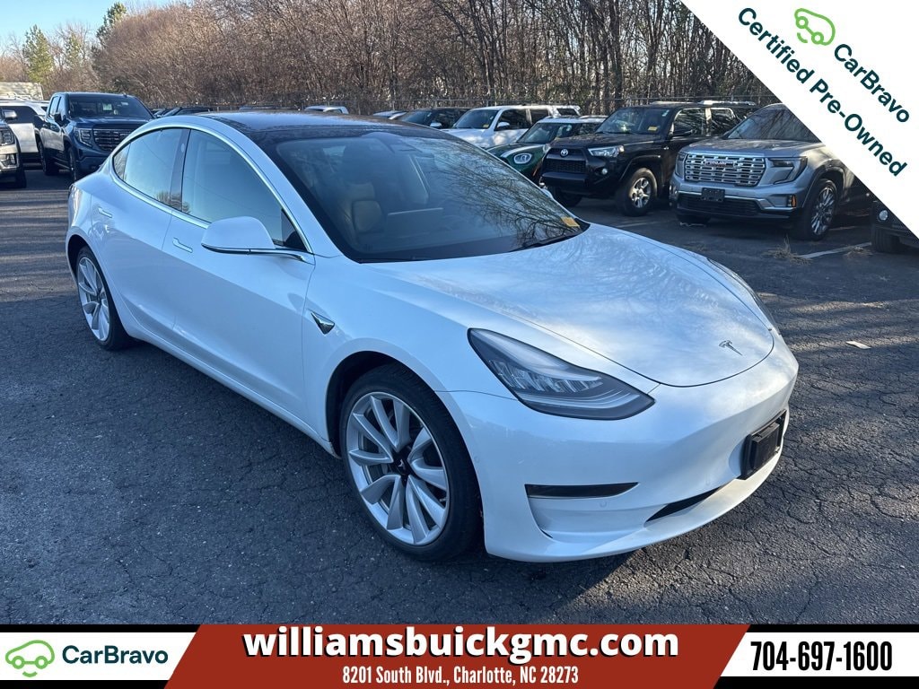 2019 Tesla Model 3 Base's photo