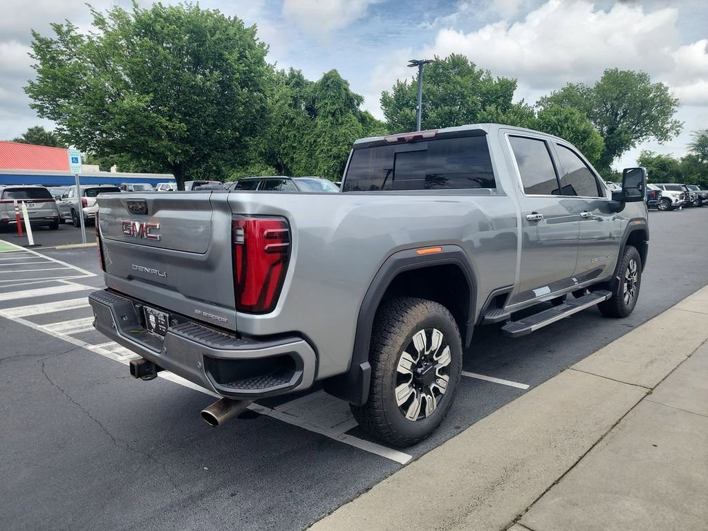 2024 GMC Sierra 2500HD Denali | CarEdge | CarEdge