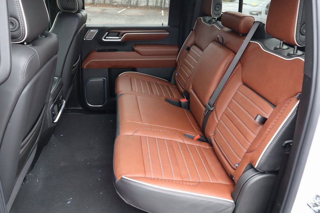 2026 GMC Sierra 3500HD Denali Ultimate - Photo 23