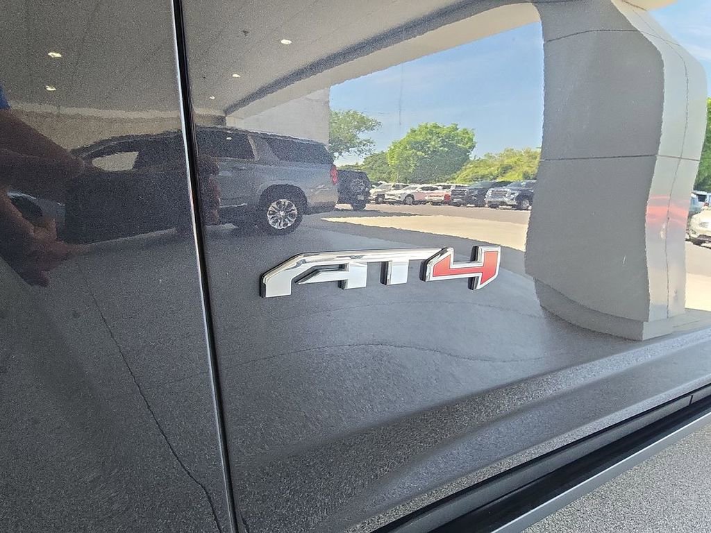 2025 GMC Yukon XL AT4 - Photo 32