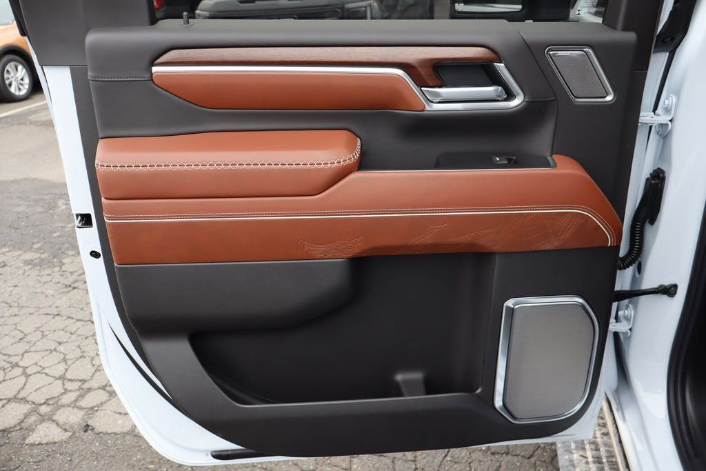 2026 GMC Sierra 3500HD Denali Ultimate - Photo 22