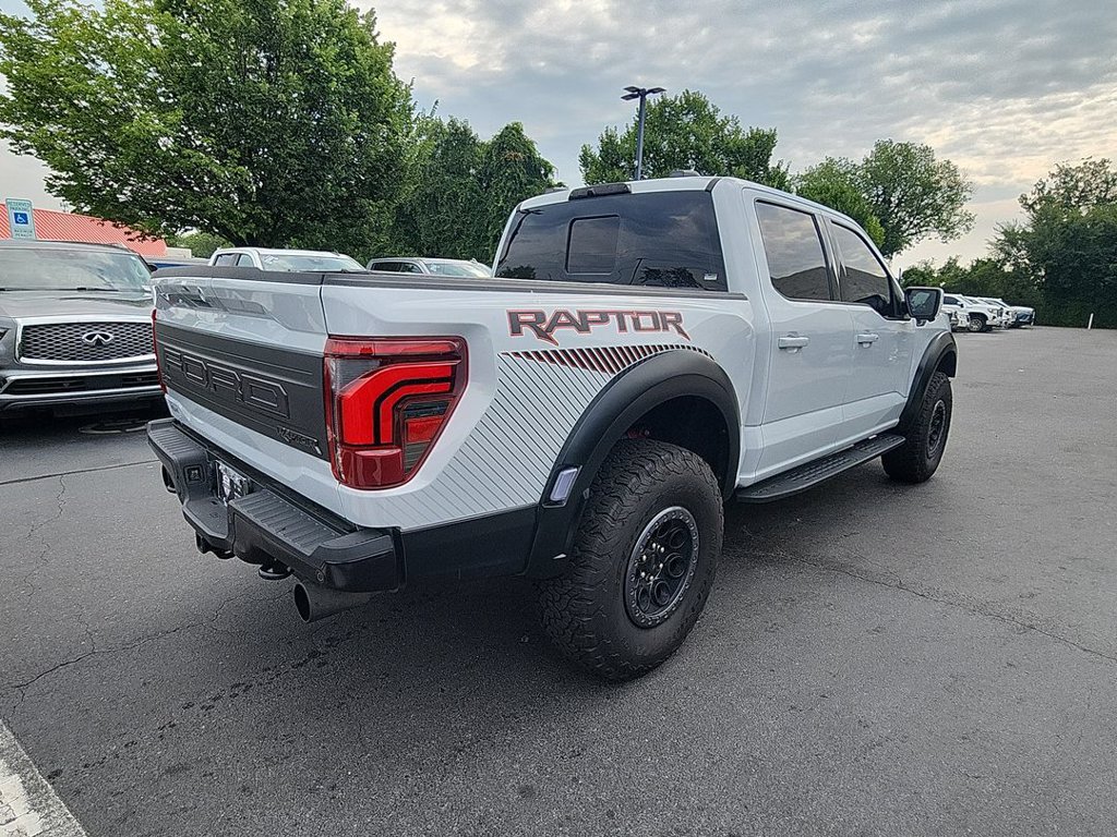 2025 Ford F-150 Raptor - Photo 8