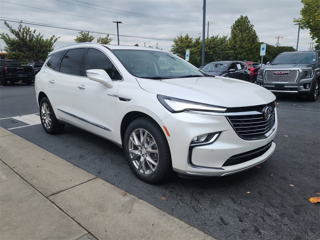 Used 2022 Buick Enclave Essence SUV