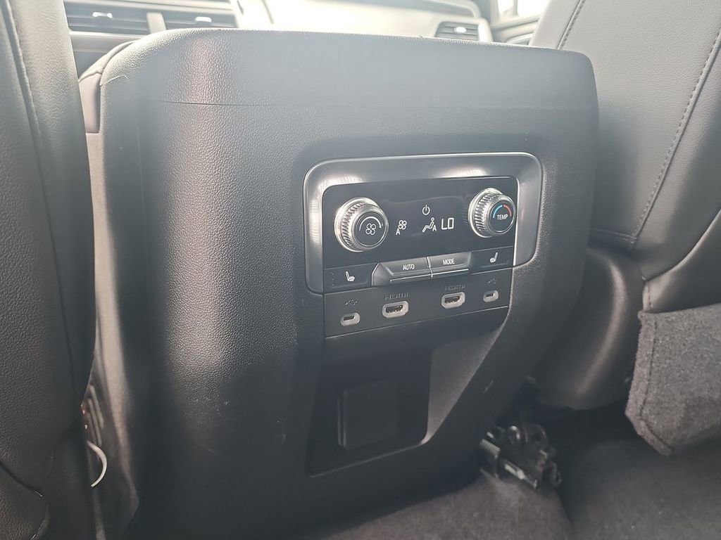 2021 GMC Yukon SLT - Photo 21