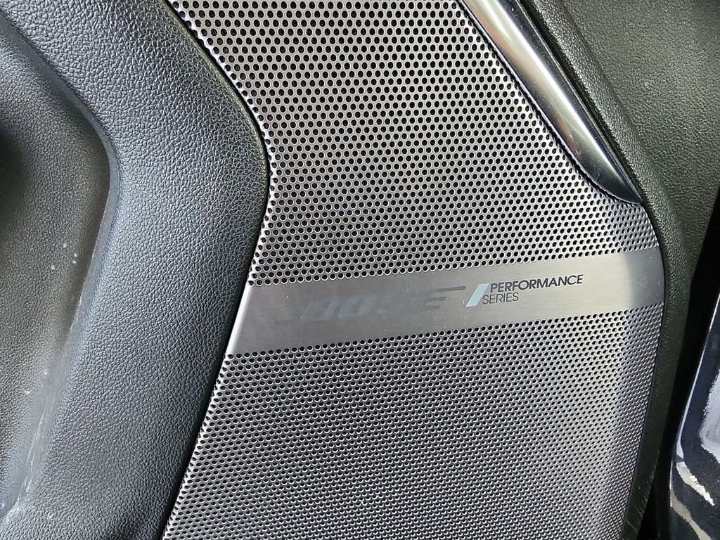 2025 GMC Yukon Denali Ultimate - Photo 24