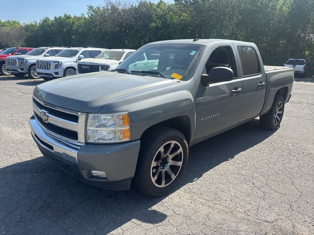 Used 2011 Chevrolet Silverado 1500 LT Truck