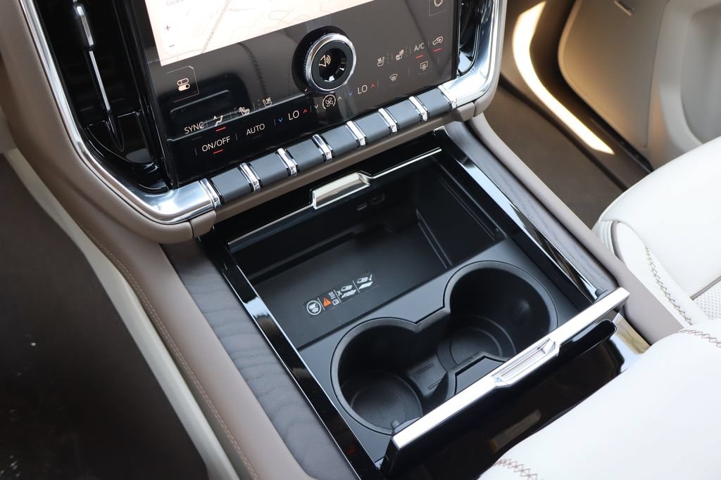 2026 GMC Yukon XL Denali - Photo 19