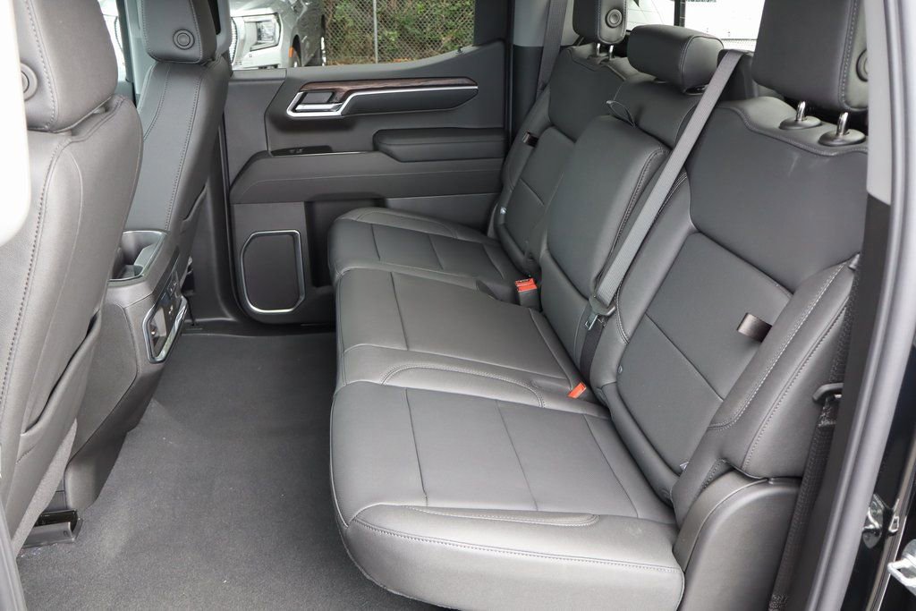 2026 GMC Sierra 1500 SLT - Photo 21