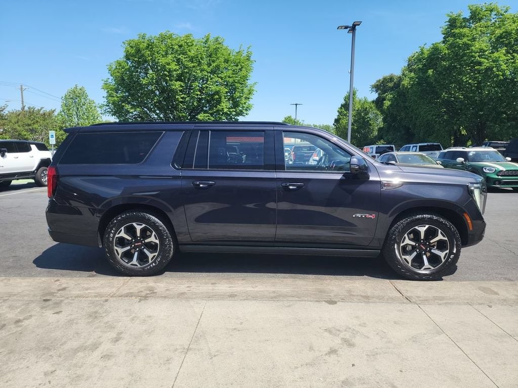 2025 GMC Yukon XL AT4 - Photo 9