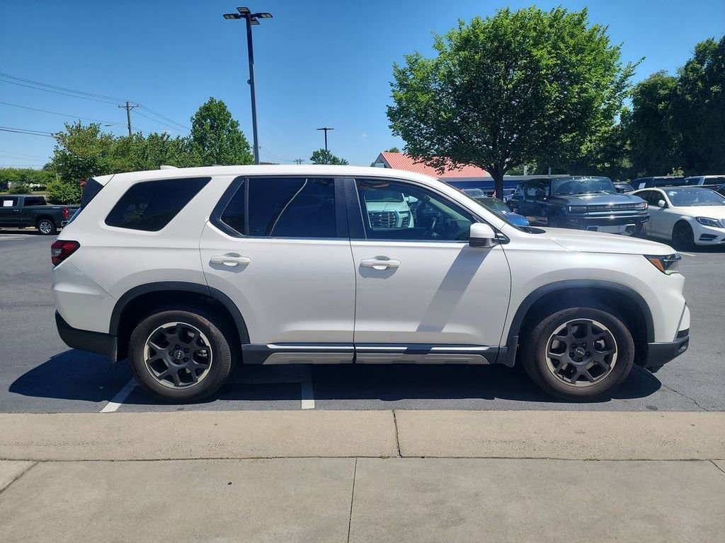 2025 Honda Pilot EX-L - Photo 9