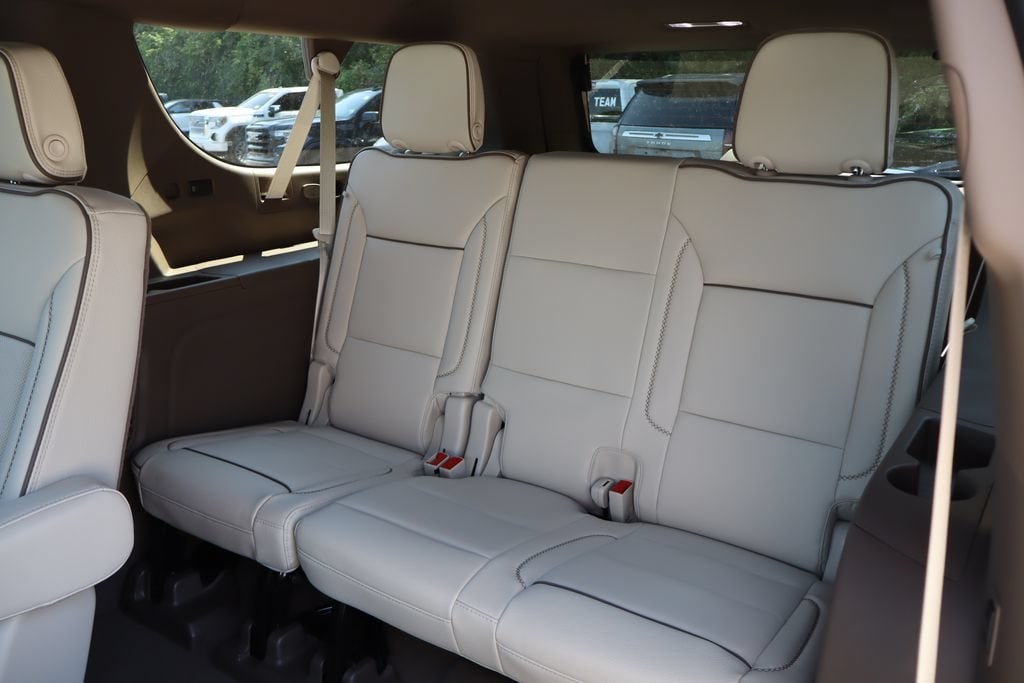 2026 GMC Yukon XL Denali - Photo 22