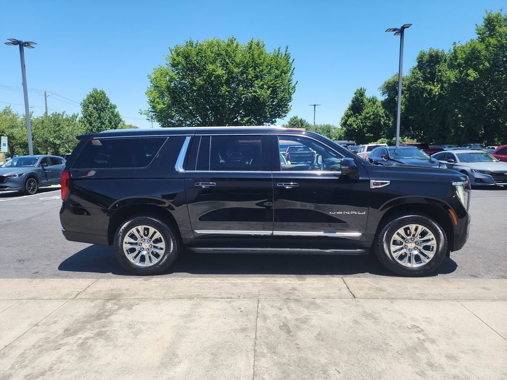 2025 GMC Yukon XL Denali - Photo 9