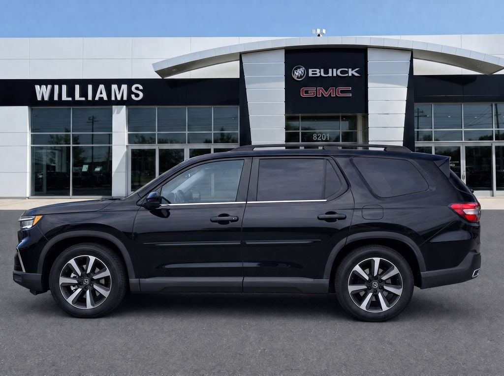Used 2023 Honda Pilot 2WD Touring SUV