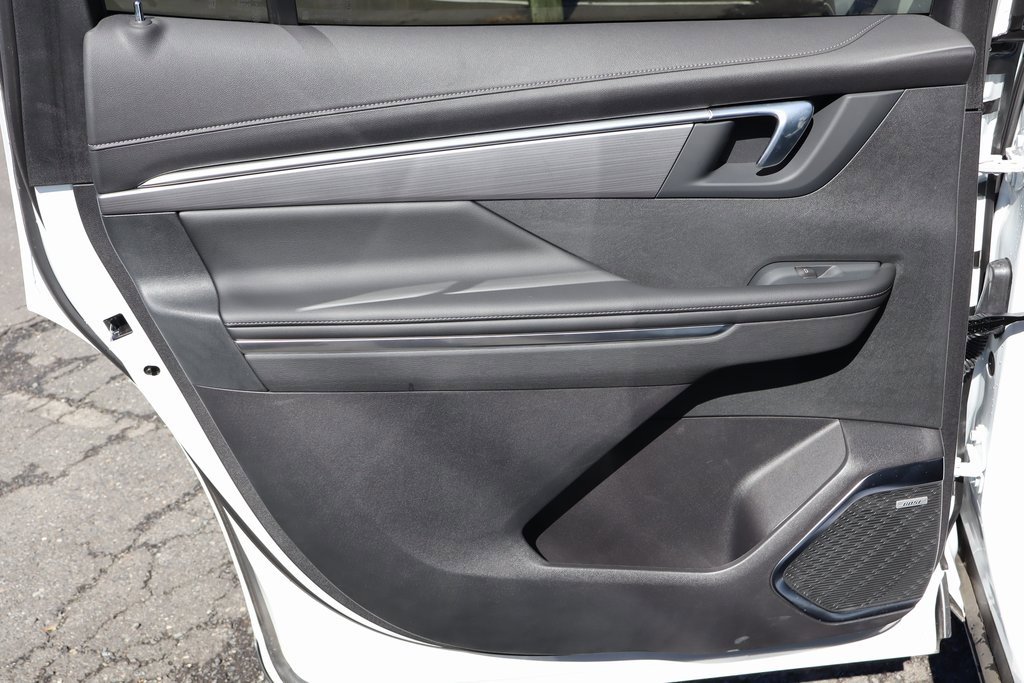 2025 Buick Enclave Preferred - Photo 18