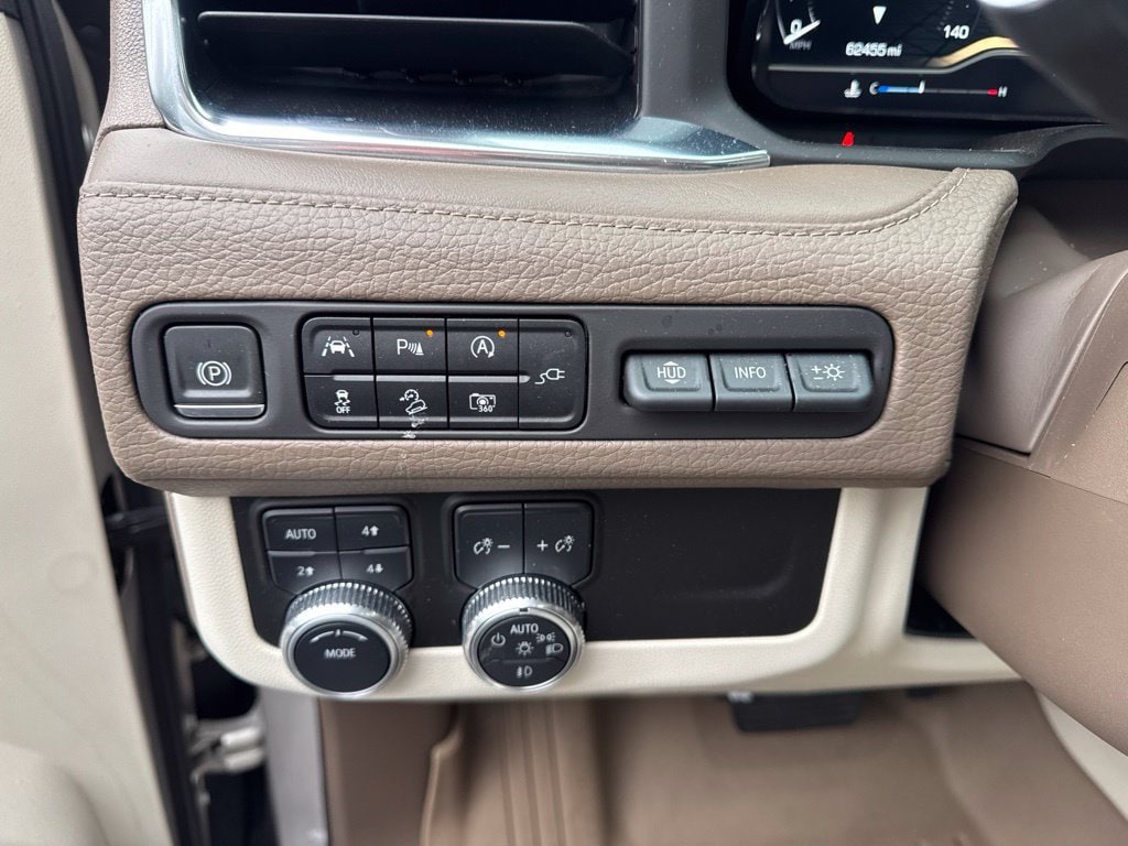 2022 GMC Yukon Denali - Photo 29