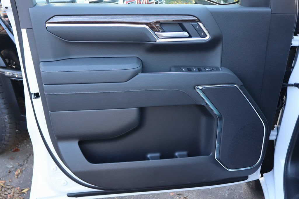 2026 GMC Sierra 1500 SLE - Photo 10