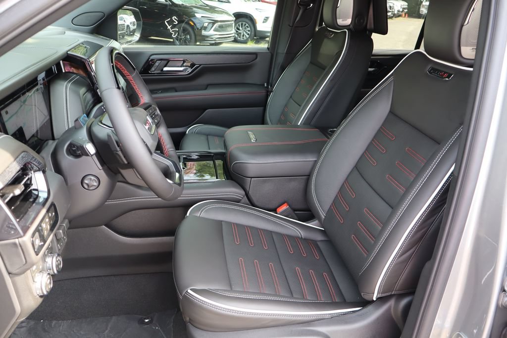 2026 GMC Yukon AT4 Ultimate - Photo 11