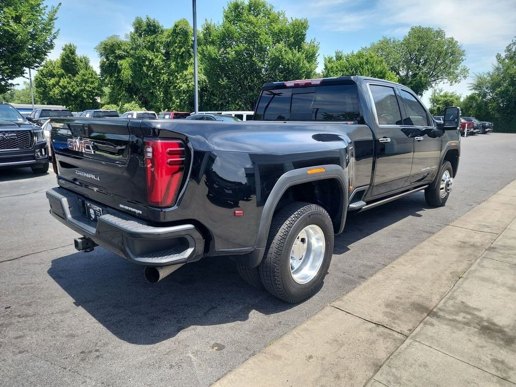 2024 GMC Sierra 3500HD Denali - Photo 8