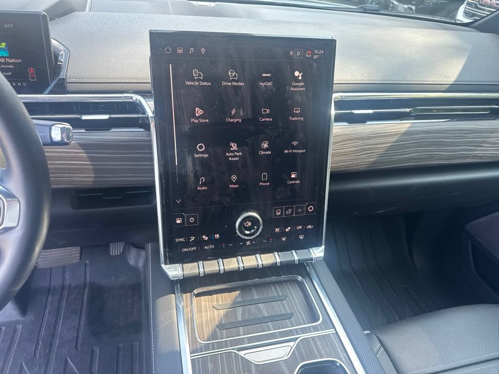 2026 GMC Sierra EV Denali - Photo 12