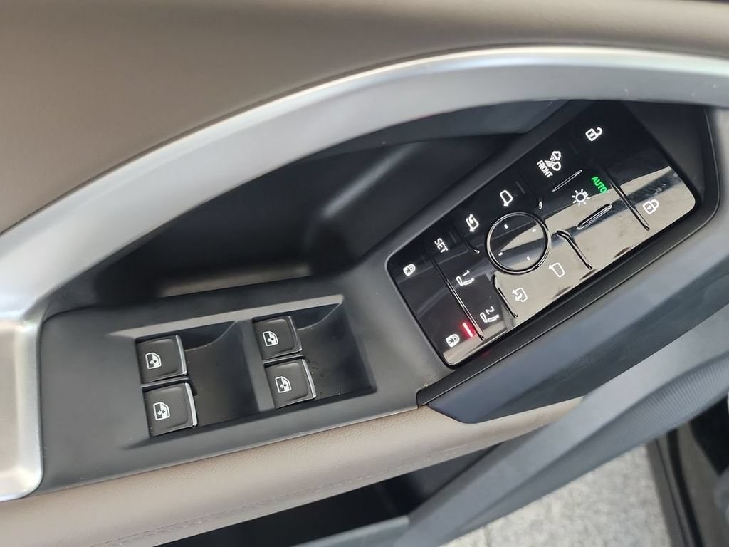 2025 Audi New Q5 Premium Plus - Photo 22