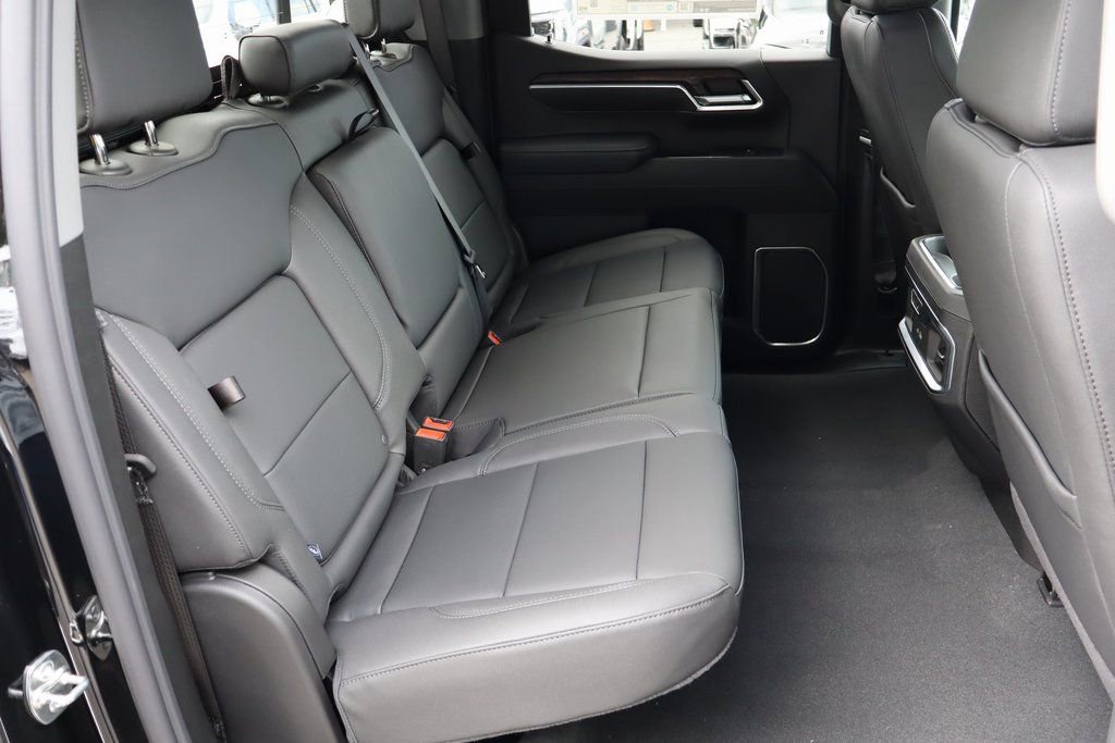 2026 GMC Sierra 1500 SLT - Photo 23