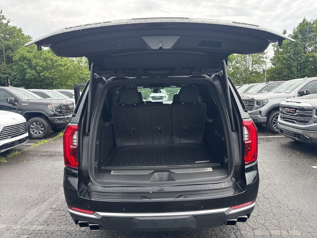 2025 GMC Yukon XL Denali - Photo 15