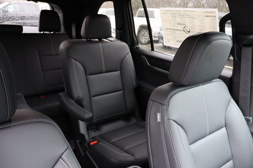 2026 GMC Acadia Elevation - Photo 25