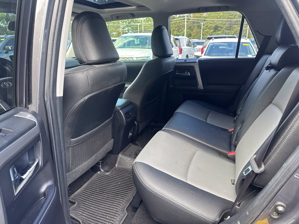 2020 Toyota 4Runner SR5 Premium - Photo 18