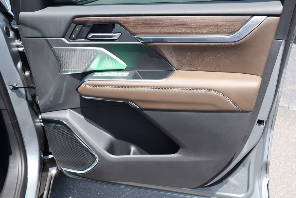 2026 GMC Acadia Denali Ultimate - Photo 25