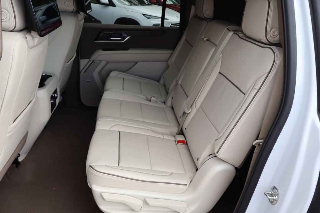 2026 GMC Yukon XL Denali - Photo 22