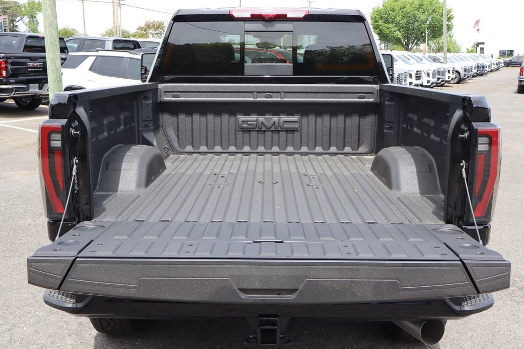 2026 GMC Sierra 2500HD AT4 - Photo 9