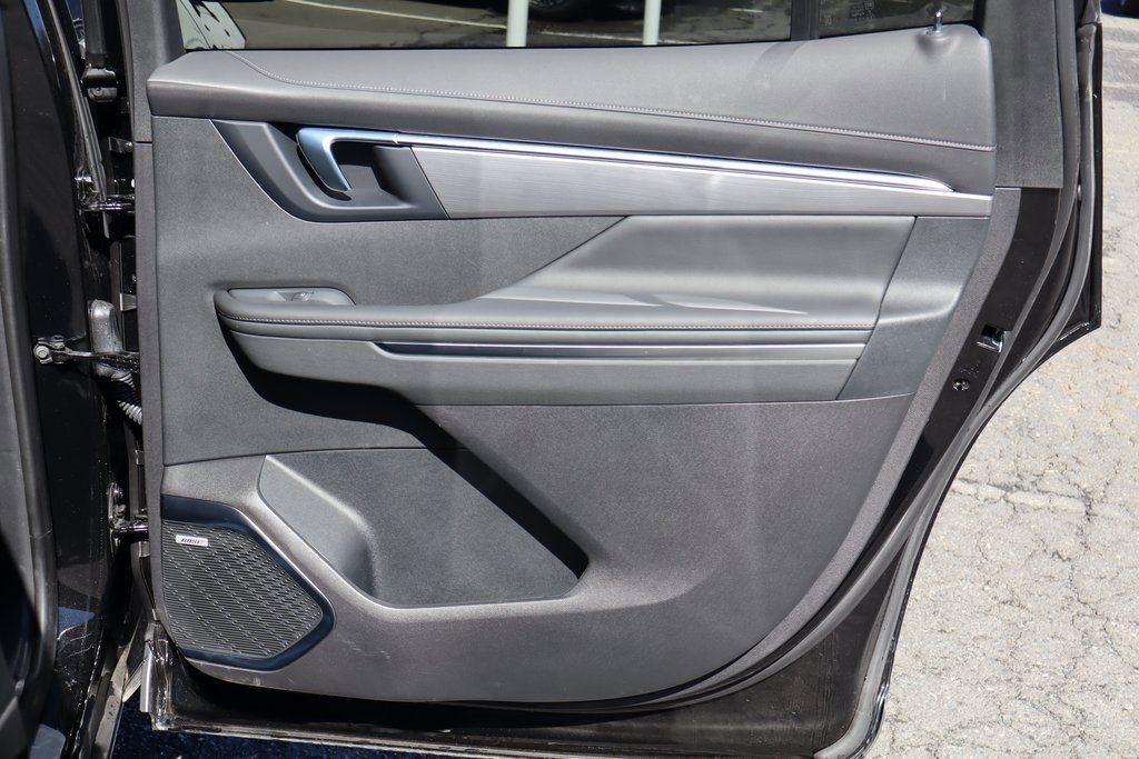 2025 Buick Enclave Preferred - Photo 22