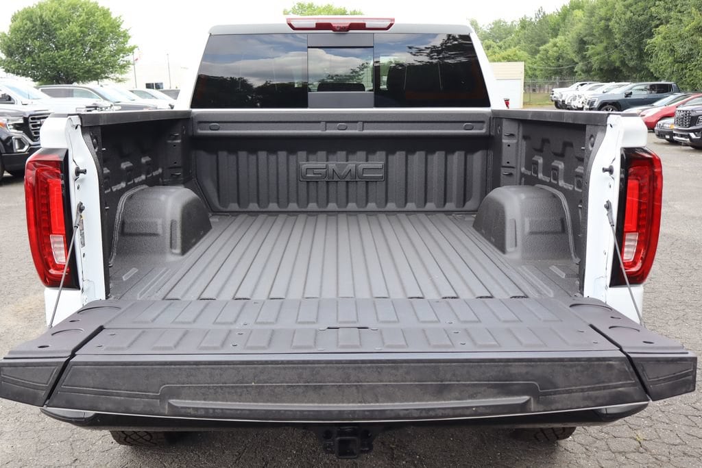 2026 GMC Sierra 1500 AT4X - Photo 8