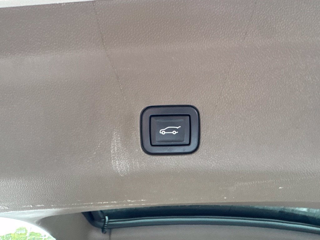 2022 GMC Yukon Denali - Photo 22