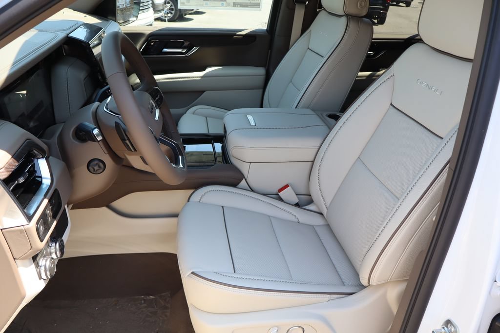 2026 GMC Yukon XL Denali - Photo 11
