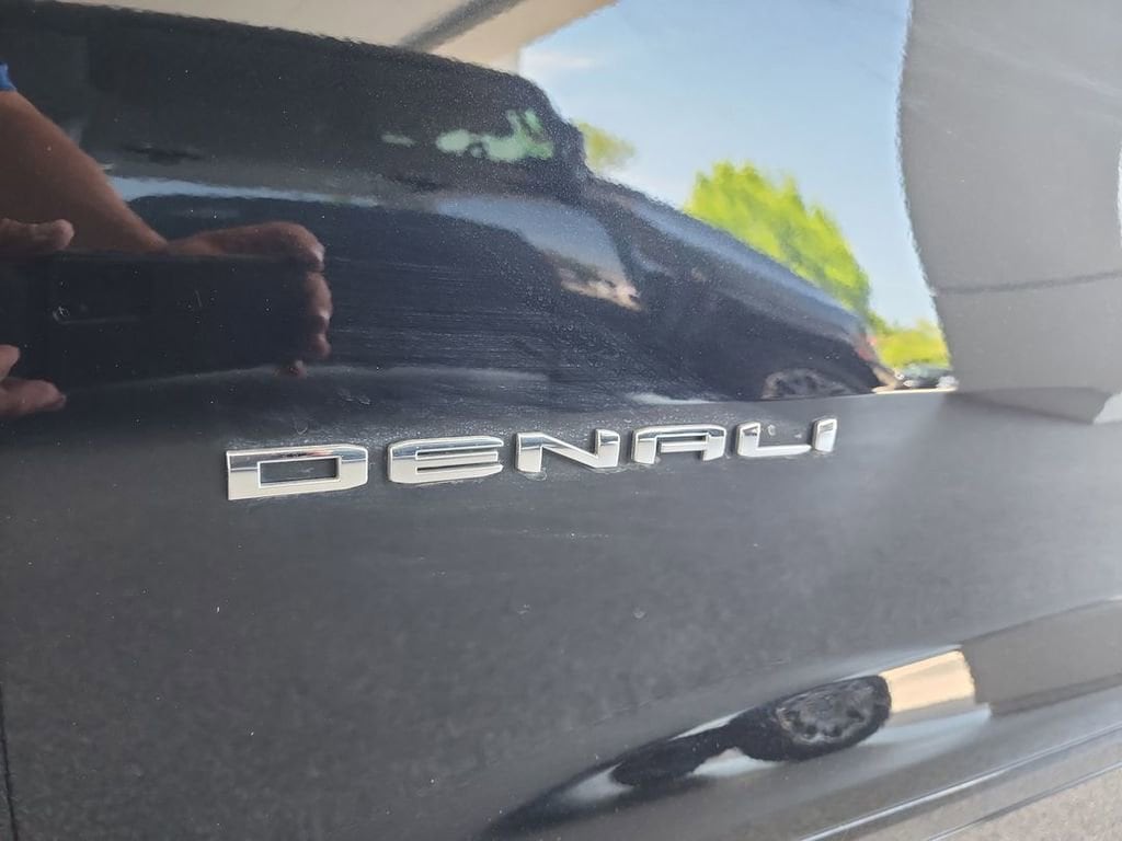 2025 GMC Acadia Denali - Photo 31
