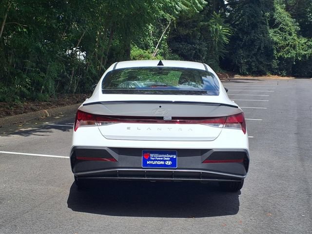 2025 Hyundai Elantra SEL - Photo 6