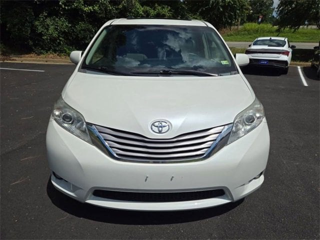 Used 2015 Toyota Sienna XLE with VIN 5TDYK3DCXFS530338 for sale in Williamsburg, VA