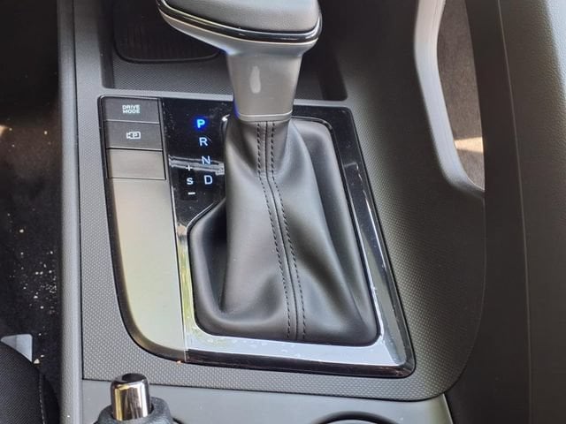 2025 Hyundai Elantra SEL - Photo 14
