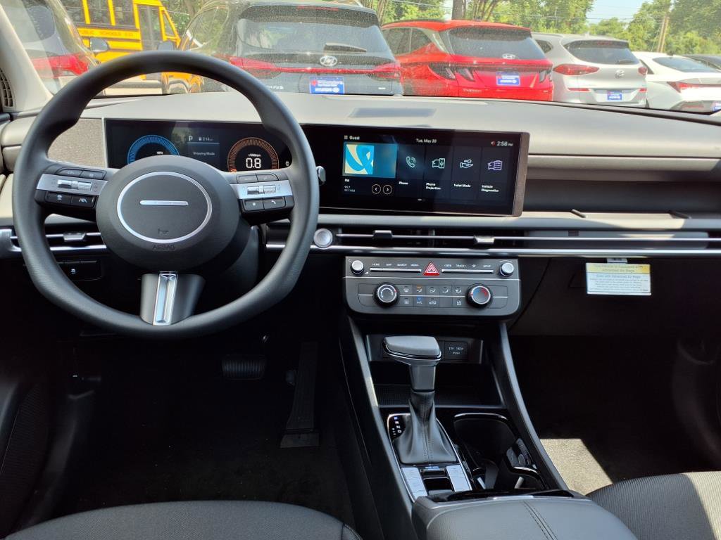 2025 Hyundai Tucson SE - Photo 10