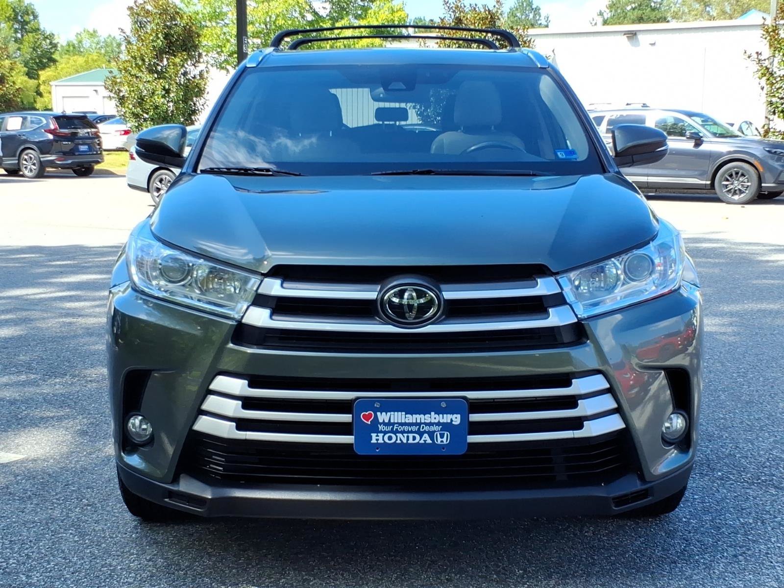 Used 2019 Toyota Highlander XLE XLE V6 AWD