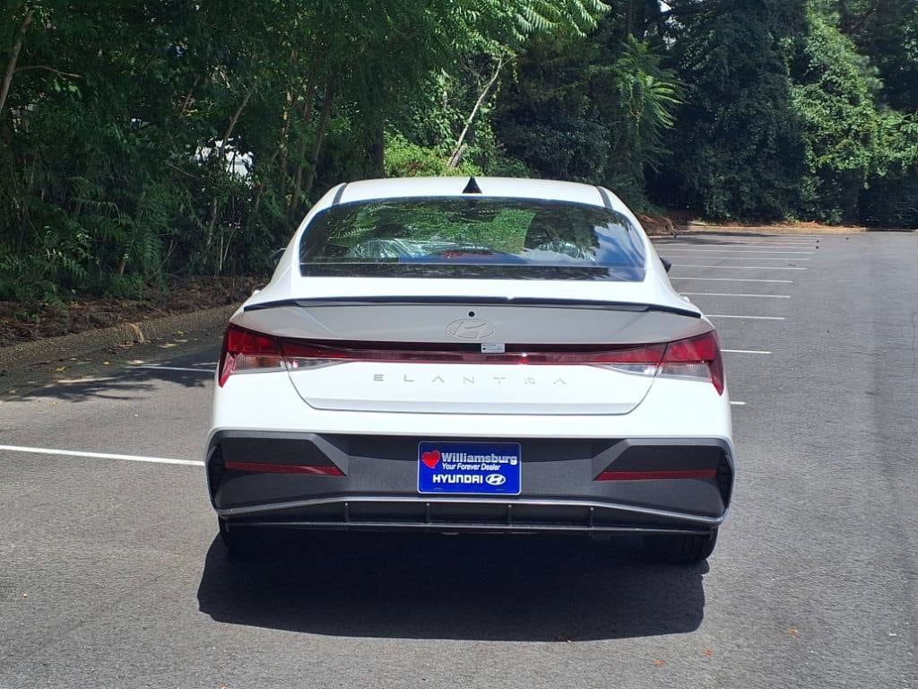 2025 Hyundai Elantra SEL - Photo 6