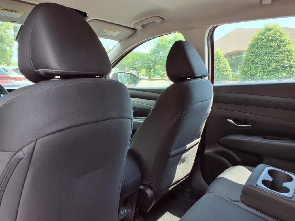 2025 Hyundai Tucson SE - Photo 13
